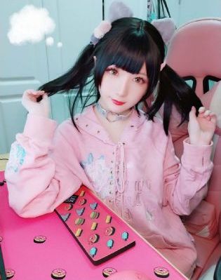 欧美女裸模人物_4K免费观看最新