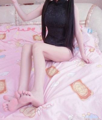 美女胸禁止18以下看免费三级黄色_影视大全视频