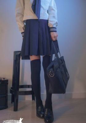 日韩经典r级喜剧_全集无删减版高清免费观看