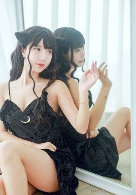 欧美翘臀美女写真_4K在线观看完整版